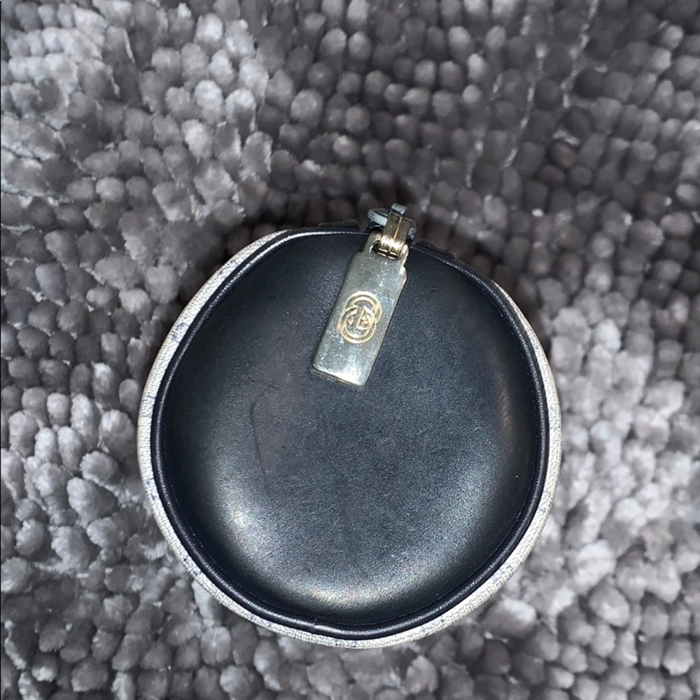 GUCCI VINTAGE ROUND CASE SUPER RARE!! - Picture 9 of 9